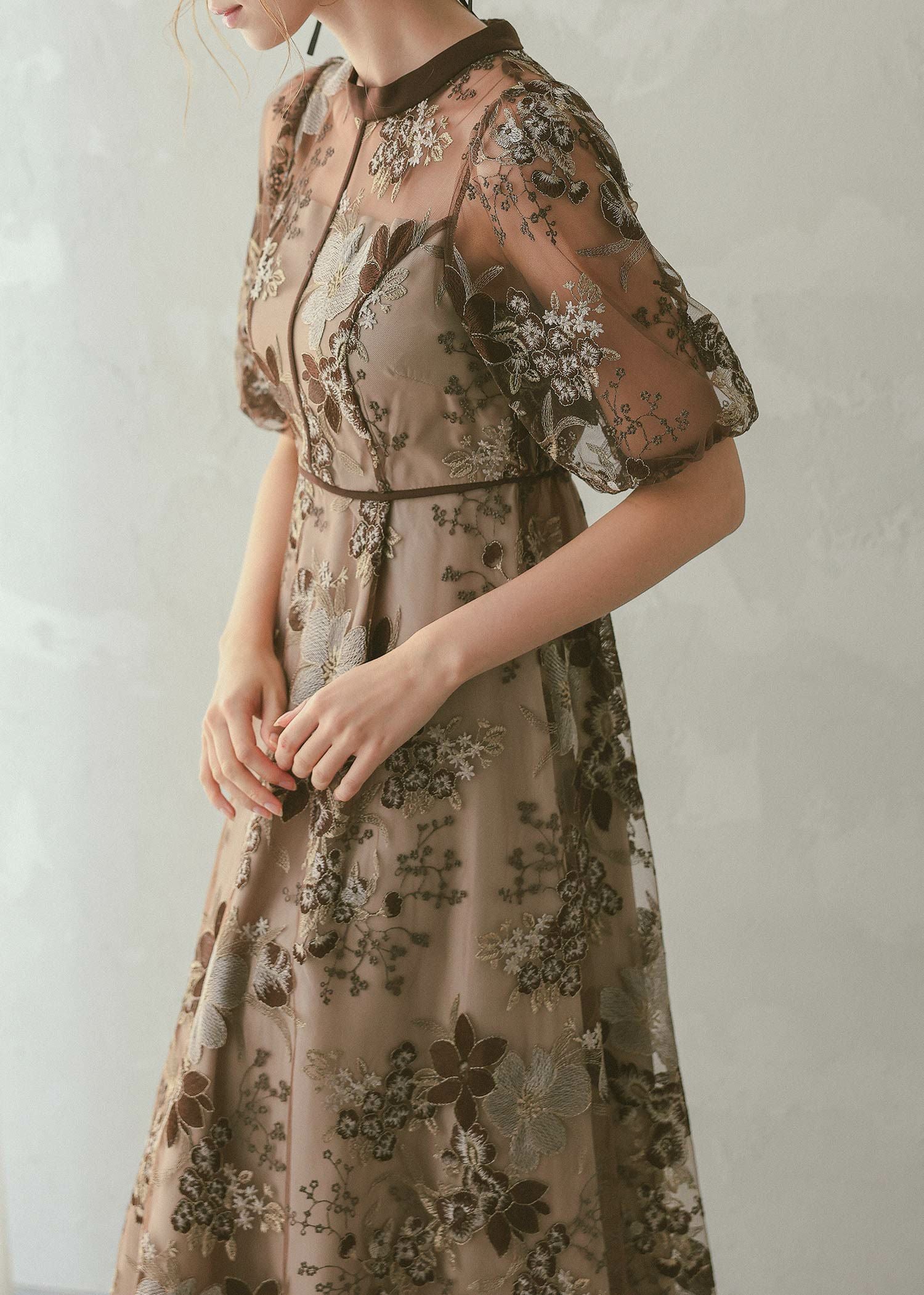 フラワーエンブロイダリードレス|DorryDoll