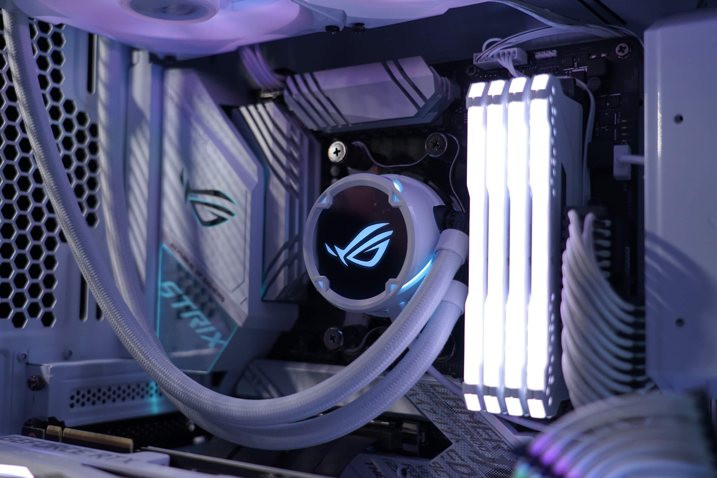 ROG Strix LC 360 RGB White Edition | AIO液冷クーラー | ROG Japan