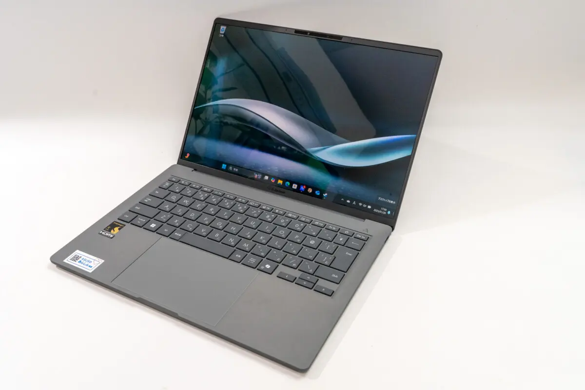 ASUS、Zebookシリーズ4製品を発表。899gのCopilot+ PC「Zenbook SORA