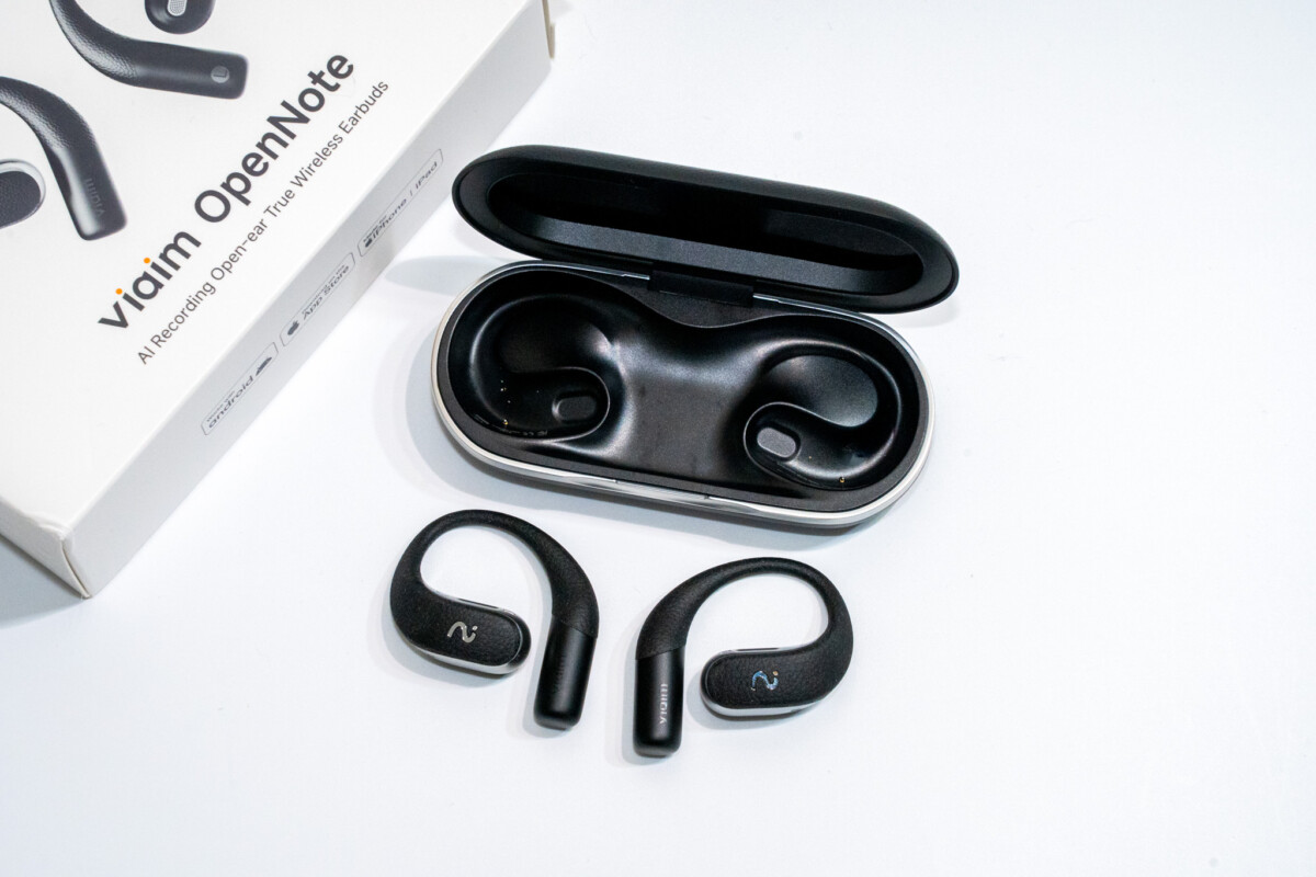 装着したまま録音がはかどる オープンイヤー型AIイヤホン「viaim