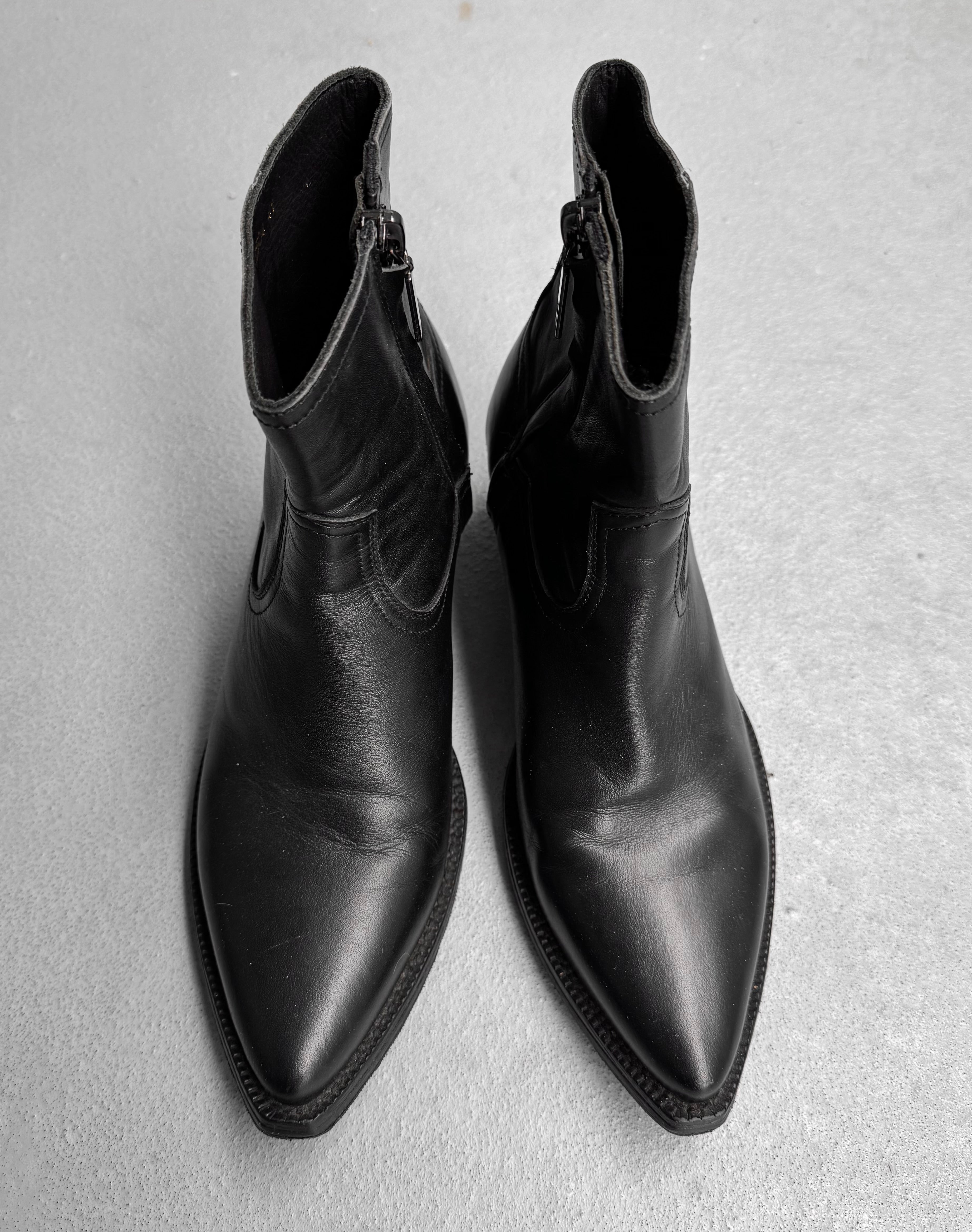 Saint Laurent Paris SS22 Leather 40mm 'Lukas' Western Heel Boots