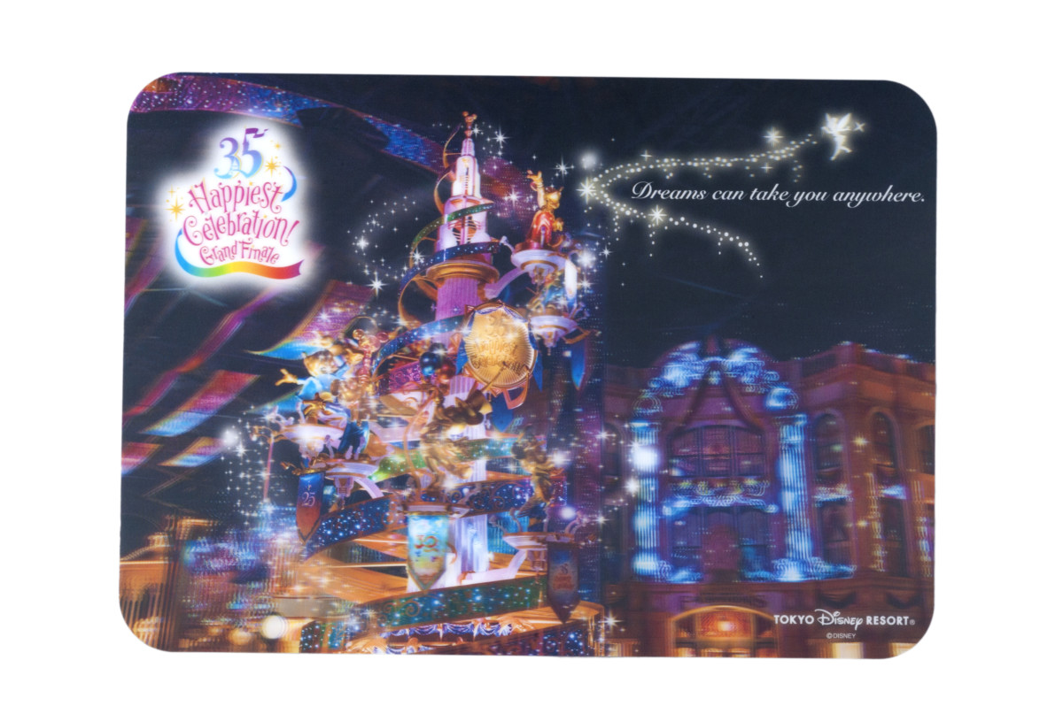 思い出がたくさん詰まった豪華アート！東京ディズニーリゾート35周年