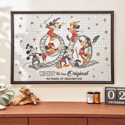 様々な年代のミッキーが大集合！テンヨー ディズニーデザイン