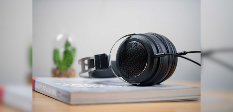 FIIOから主要部品に徹底的にこだわった密閉型オーバーイヤーヘッドホン