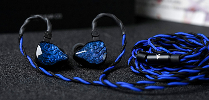 TRUTHEARから1DD+4BAを備えたハイブリッド有線イヤホン「NOVA」が本日