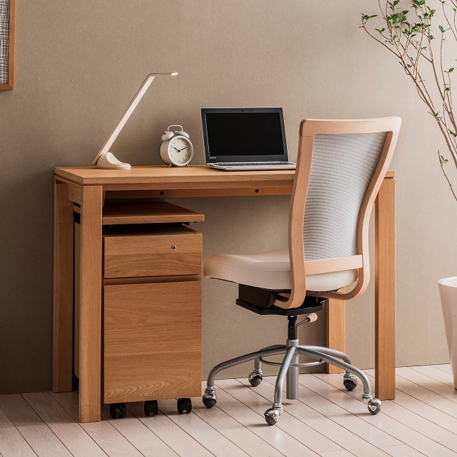 Kishi 机のみ【送料込み】カリモク 学習机 デスクワゴン付き 学習机