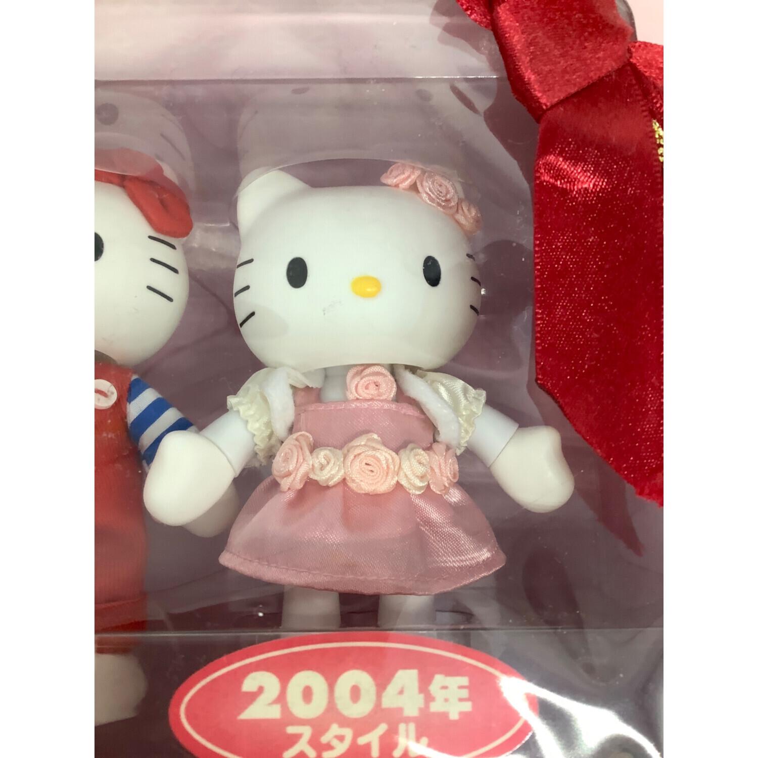 HELLO KITTY (ハローキティ) フィギュア 1974年・2004年 スタイル