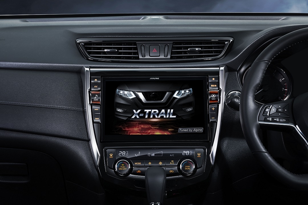 エクストレイル（32系）専用 10型カーナビ ビッグX アラウンドビュー