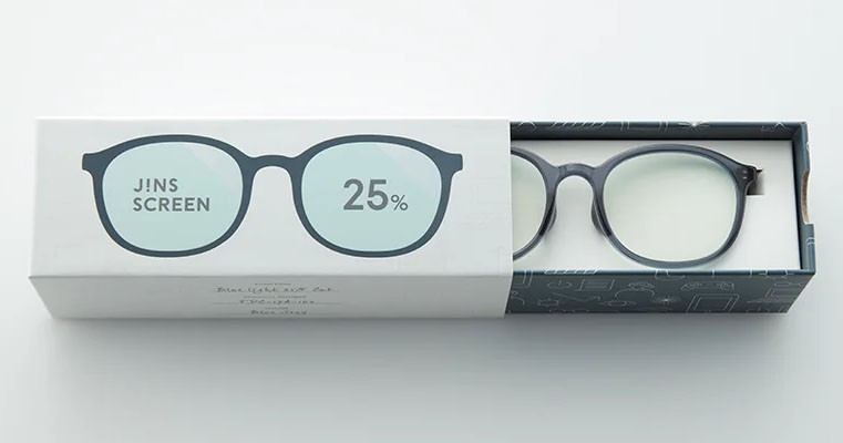 JINS、渋谷区の公立小中学生へブルーライトカットメガネ約9000本を寄贈