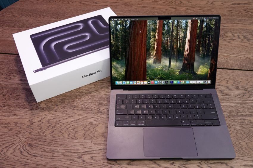 Review: Apple's MacBook Pro with M4 - get the Nano Texture screen!