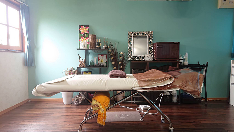 ヒト幹細胞培養液化粧品アンチトンから化粧水とクリームが新発売 | Emi