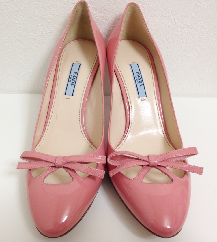 PRADA(プラダ)ピンクパテントリボン付きパンプス38 1/2 VERNICE2 - ella