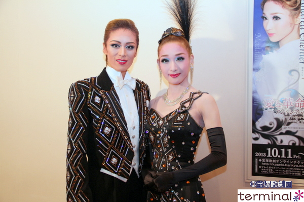 宝塚歌劇花組公演 蘭寿 とむ、蘭乃 はな 初日会見 | エンタメターミナル