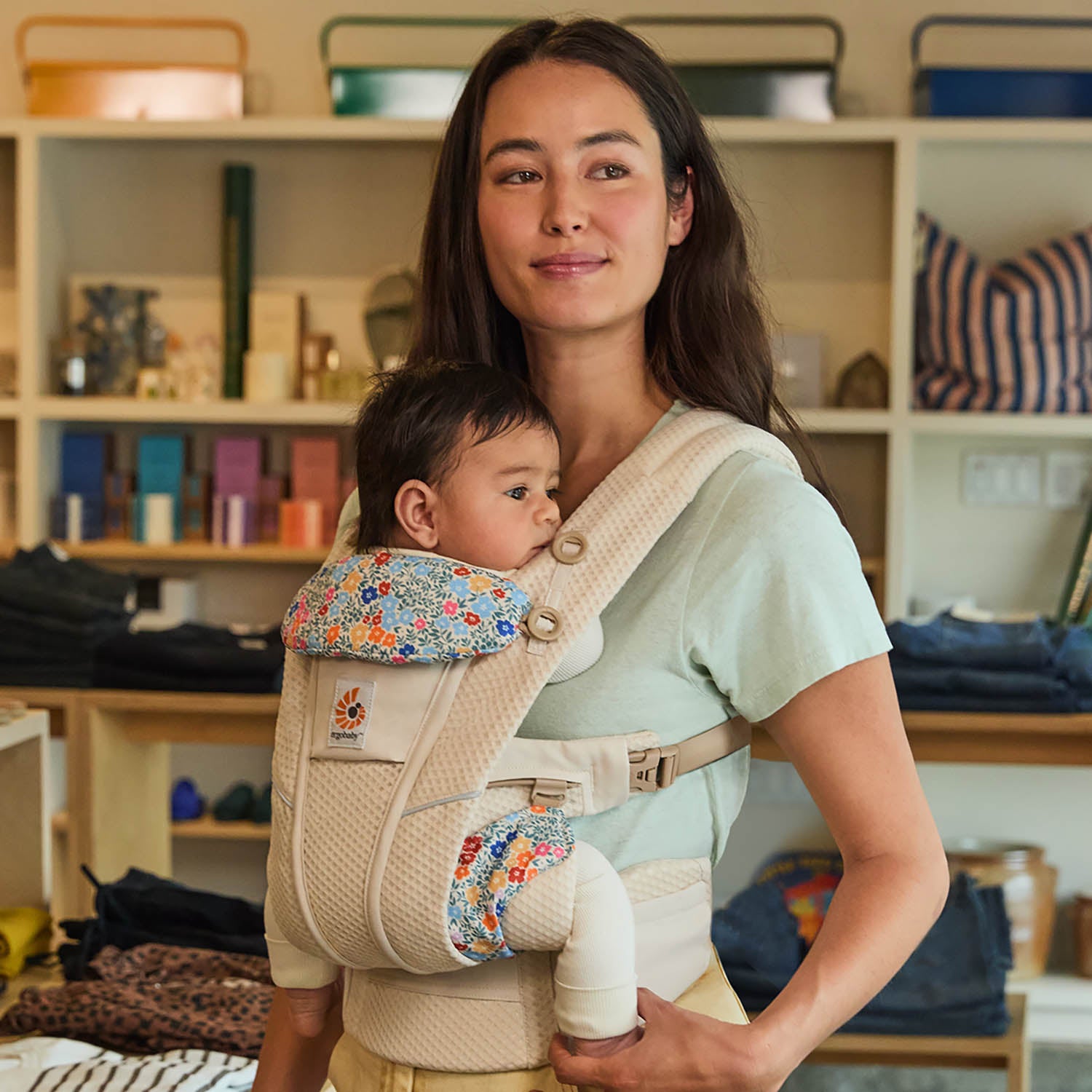 OMNI Breeze / ワイルドフラワーベージュ | エルゴベビー オンラインストア