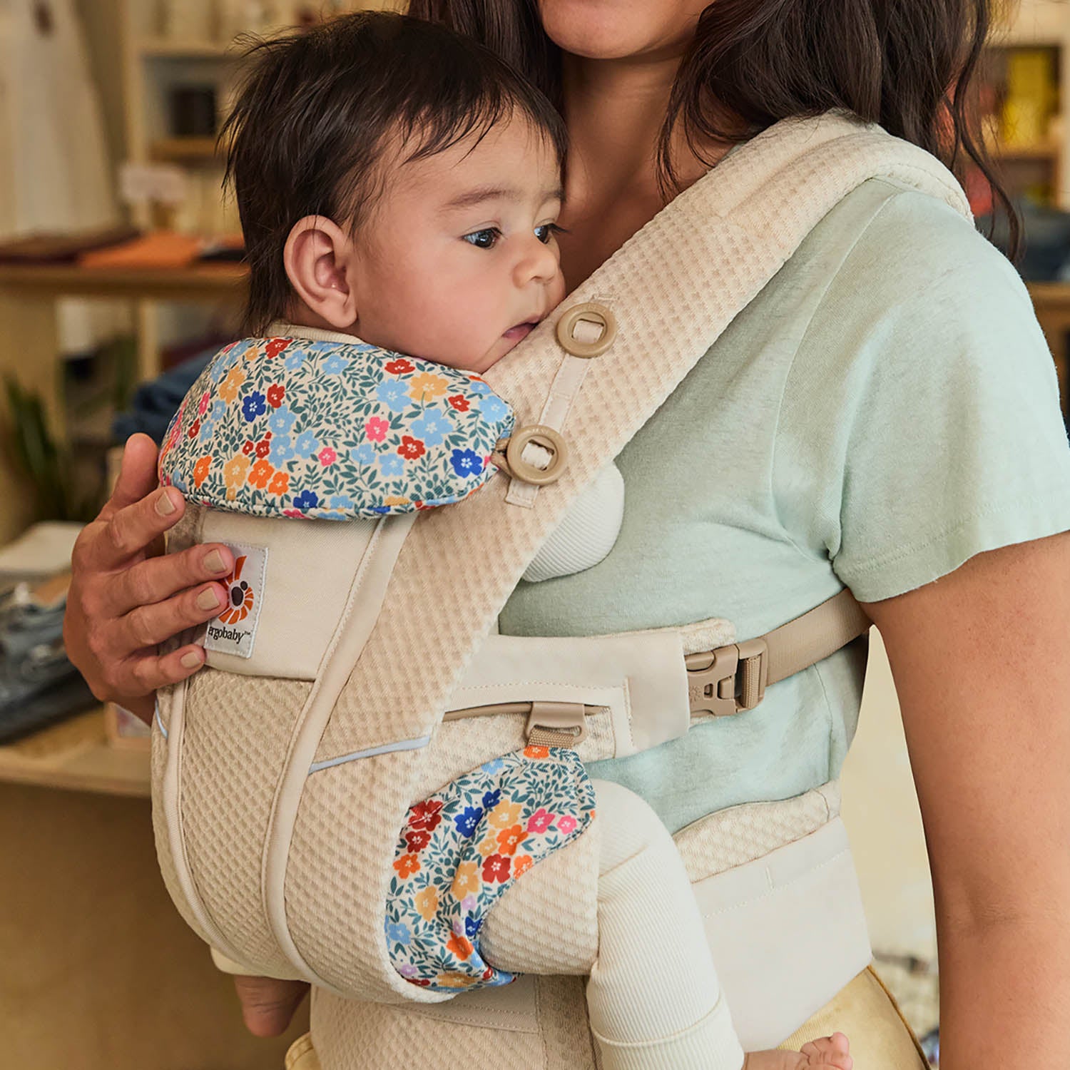 OMNI Breeze / ワイルドフラワーベージュ | エルゴベビー オンラインストア