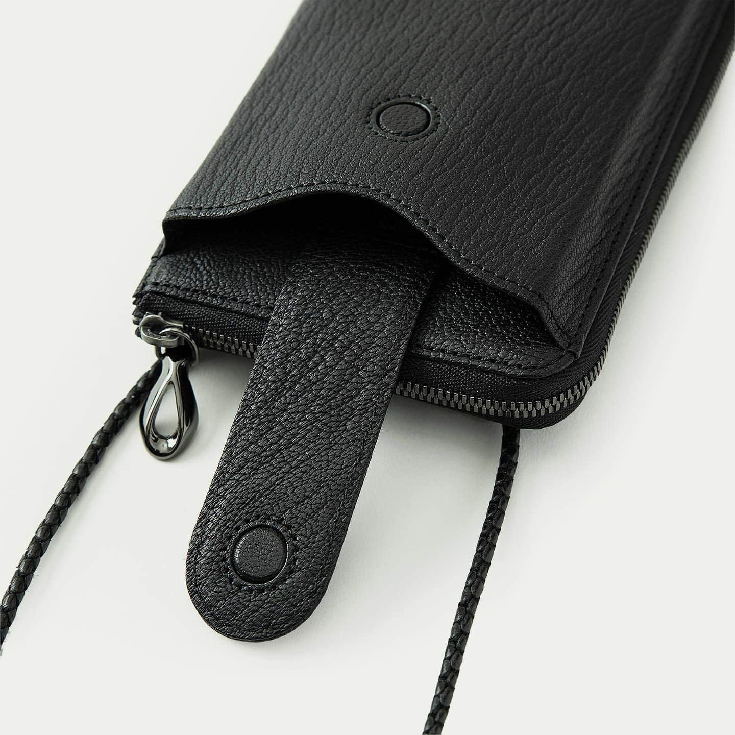 ゴート L字ファスナーウォレットショルダー《Envelop》 - Black - | ETiAM