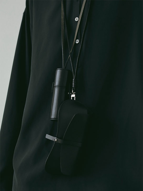 タンドレザーサングラスケース(F BEIGE): グッズ │ ETRE TOKYO