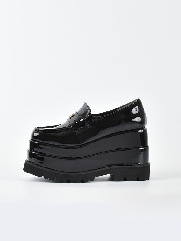 厚底チャームローファー｜evelyn（エブリン）公式通販サイト