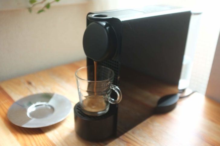 ネスプレッソ コーヒーメーカー エッセンサプラス リムジンブラック/C