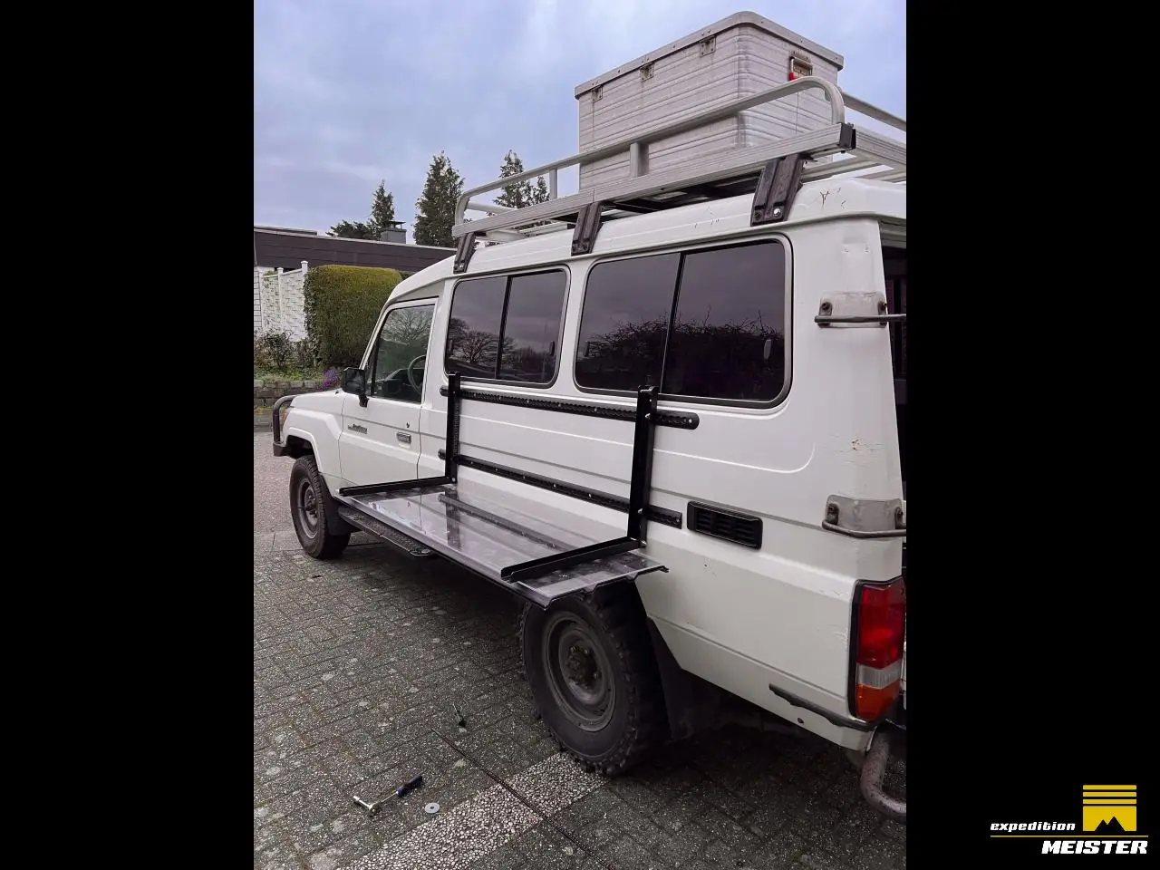 GTAhページ　178 12-13 Jeep Grand Cherokee SRT8 Driver Left LH Xenon Headlight