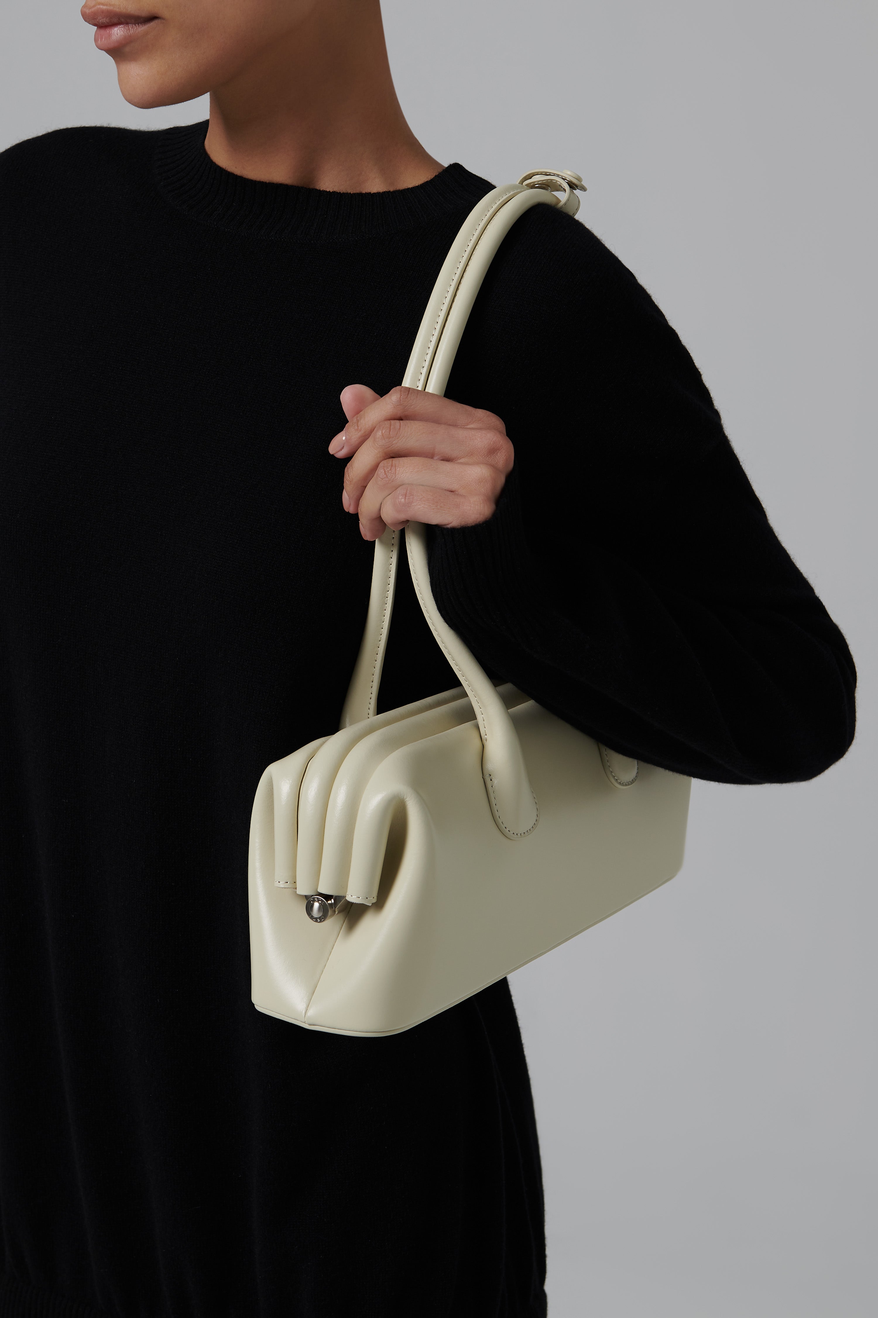 Osoi Beige Boat Wide Bag