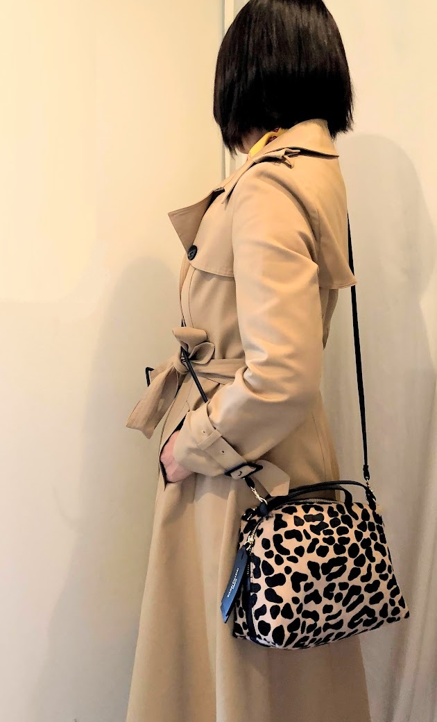 GIANNI CHIARINI（ジャンニキアリーニ）のヒョウ柄のバッグのコーデ