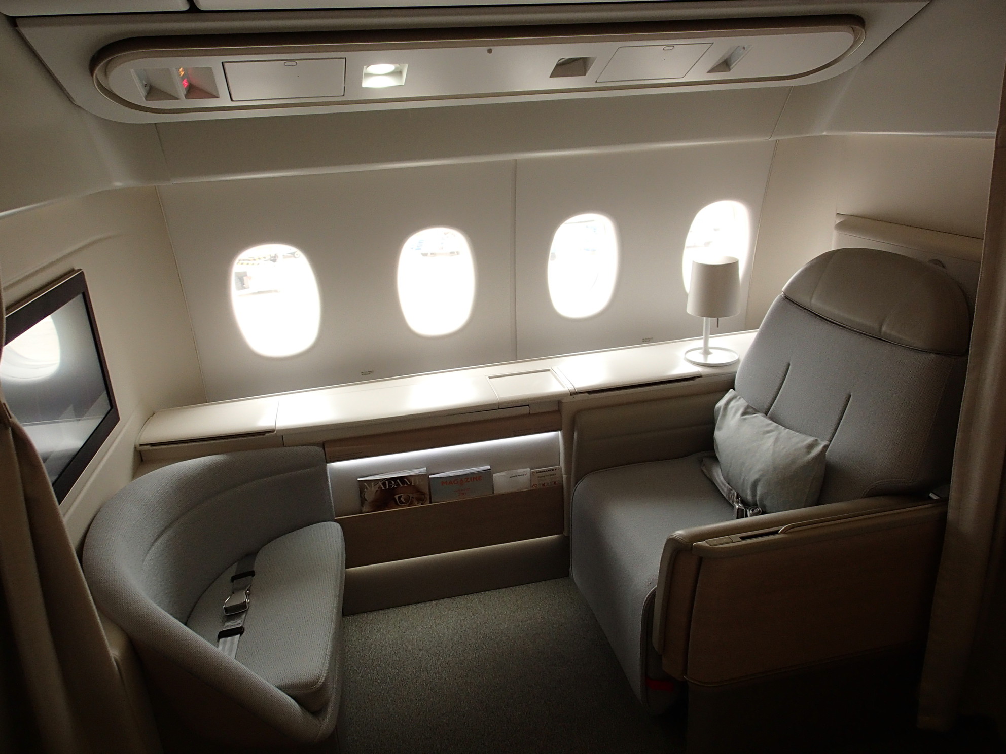 エールフランスの『トリックルート』で【A380と77Wのファーストクラス