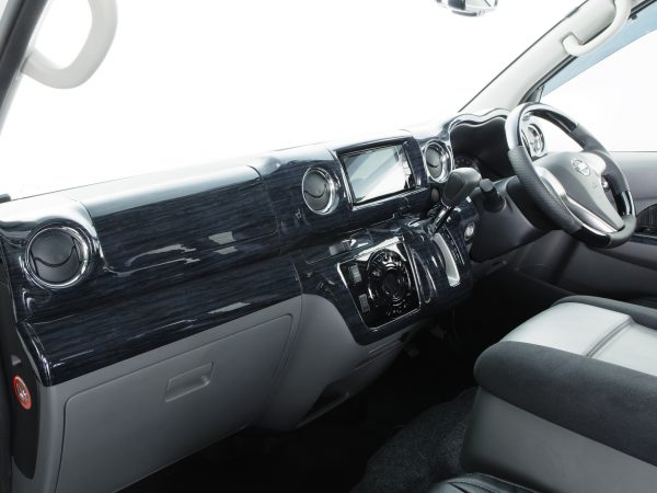 ウッドコンビステアリング(2012.6～2021.10) | HEARTS | ハーツ 公式サイト