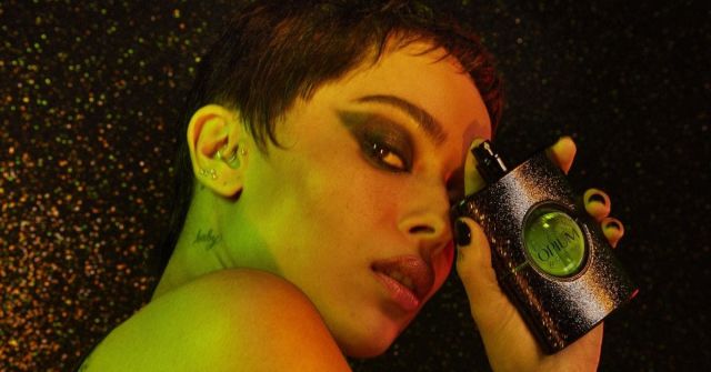 Black Opium Neon Yves Saint Laurent 香水- 一款2019年女用香水