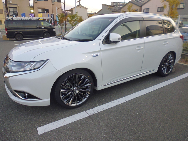 アウトランダー GG系 GG2W | 装着ギャラリー | カーポートマルゼン