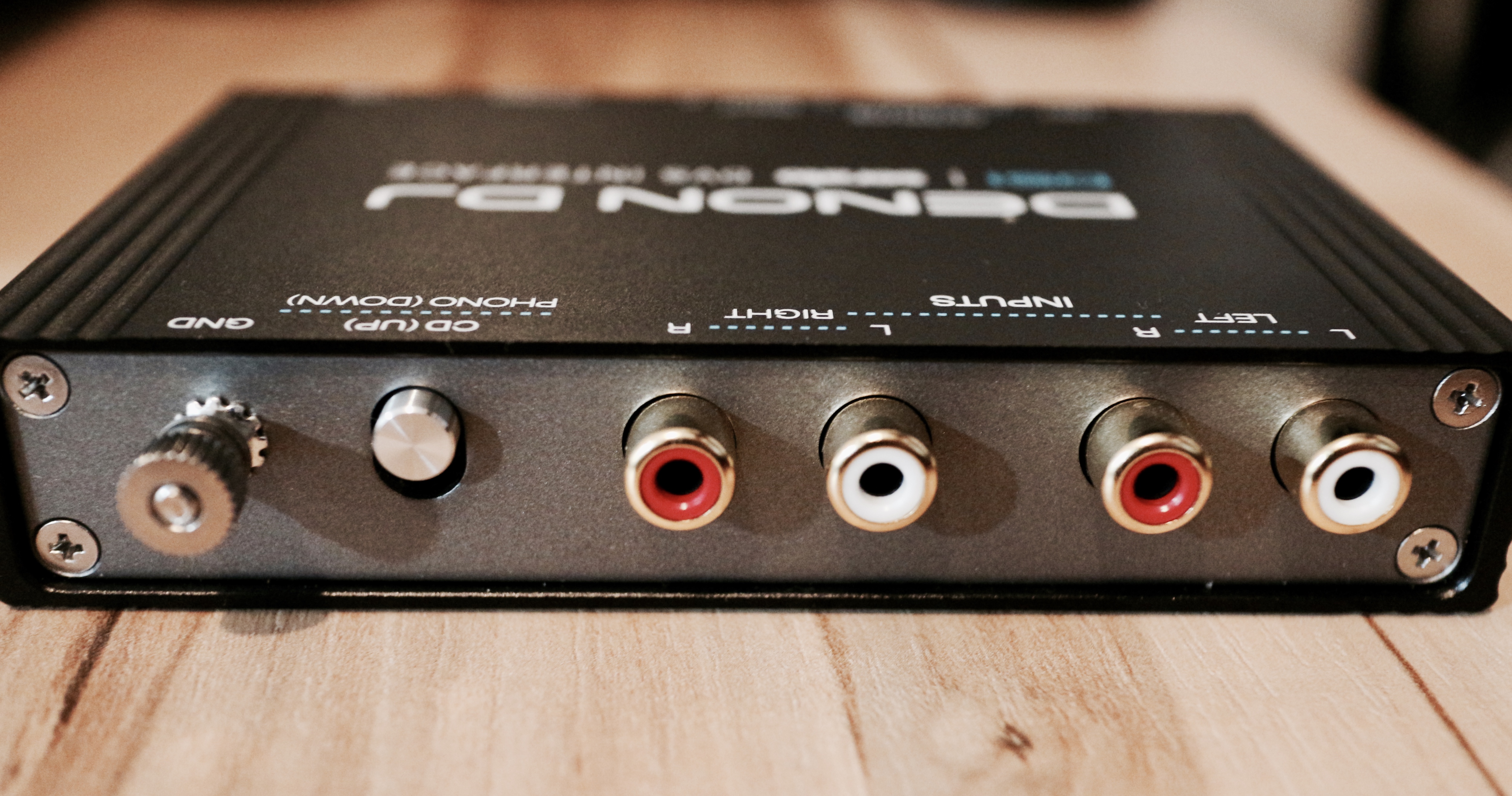 Review de Denon DS1, interfaz para DVS en Serato DJ Pro | Hispasonic