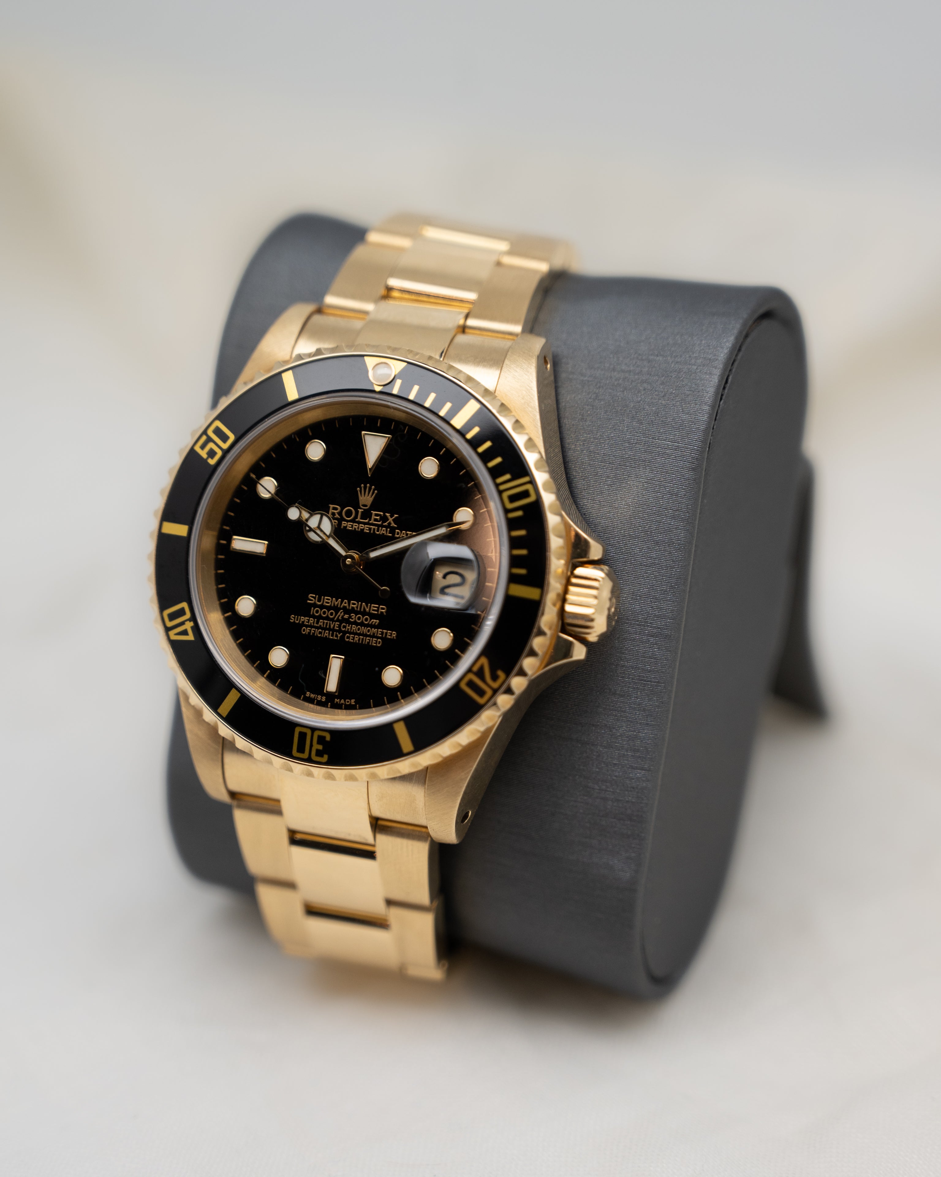 Rolex Submariner 40mm 1999 Ref 16618 in 18k Yellow Gold – Filigree