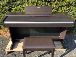 セール開催中】電子ピアノ ヤマハ YDP-142R ニューダークローズウッド