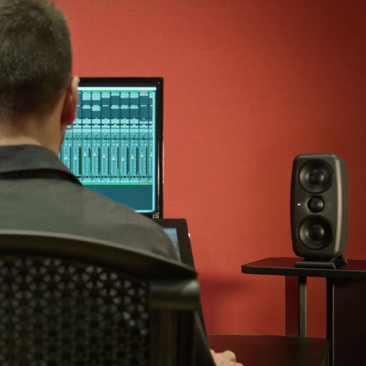 IK Multimedia iLoud MTM – FOCALPOINT DIRECT