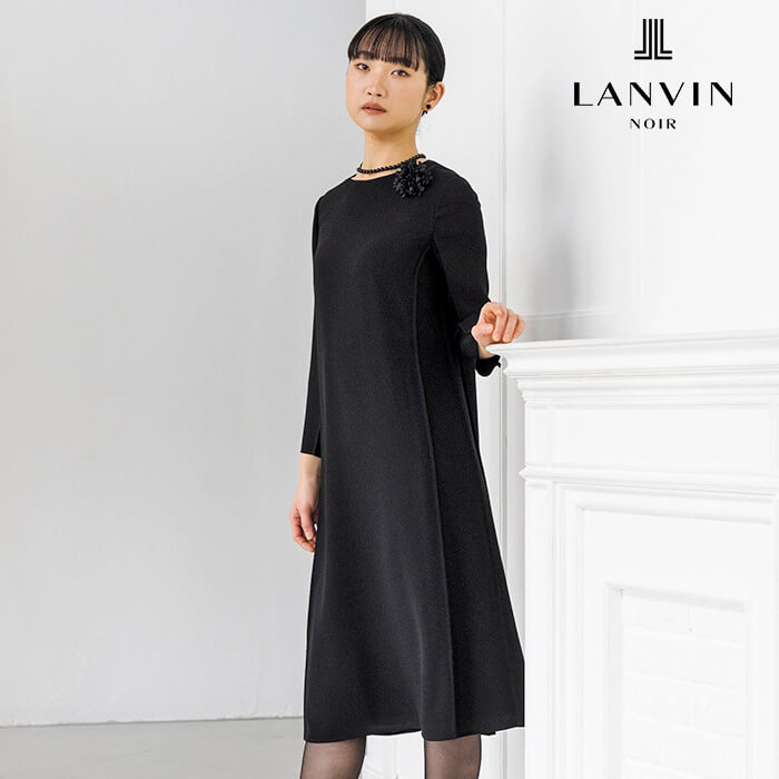 ストレートシルエットのモダンなワンピース 9号・ブラック｜東京