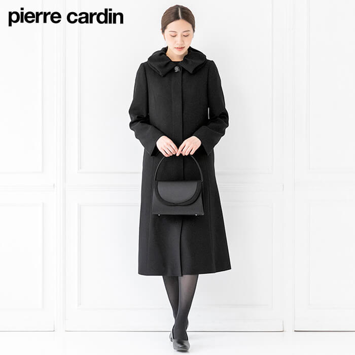 ボリューム感のある襟がポイントのコート 9号・ブラック｜東京