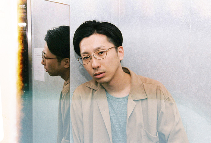 VIDEOTAPEMUSICの鋭い感覚 日常に異文化を見出す視点の音楽家 | CINRA