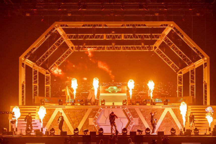 BAD HOPの「借金1億円」無観客ライブを支援、クラウドファンディング