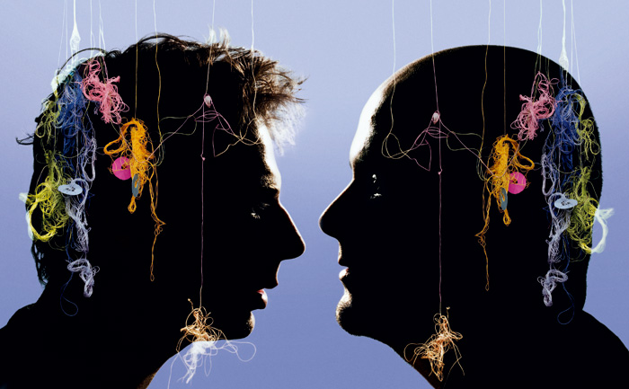 Bjorkジャケを手がけるM/M（Paris）のポスター展に学ぶ、常識を覆す