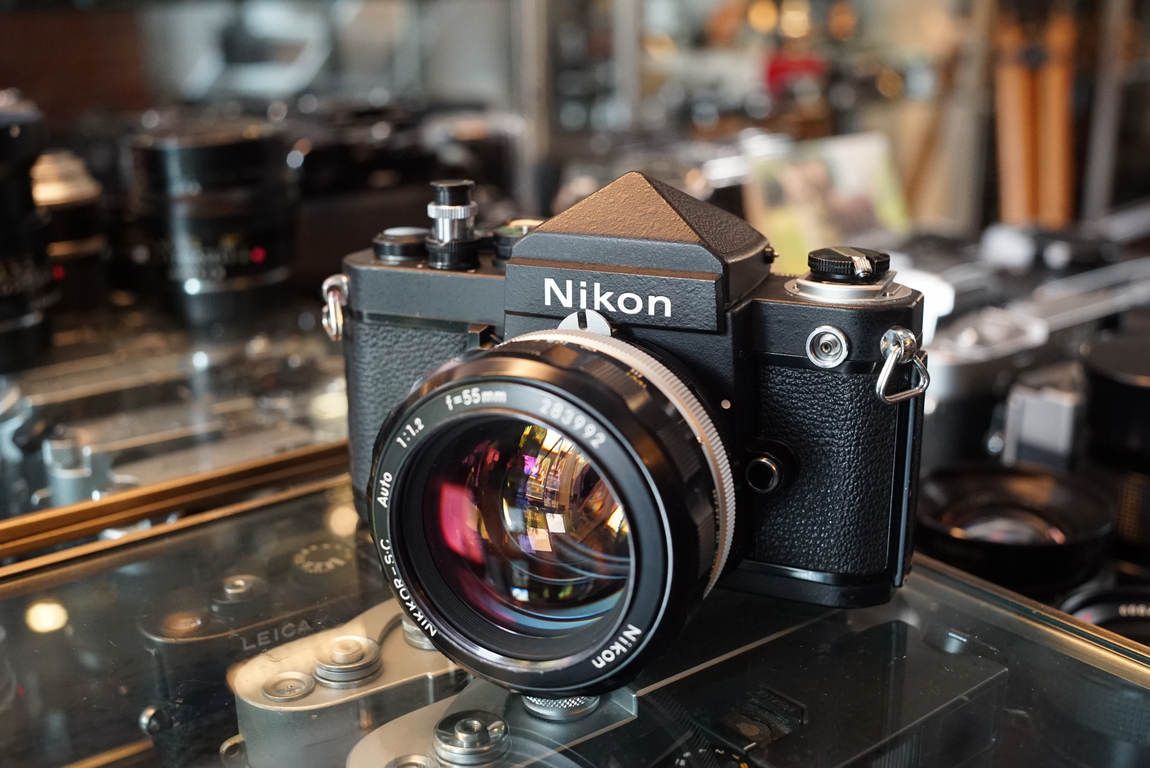 Nikon F2 Titanium w/ Nikkor 55mm f/1.2 S-C - Fotohandel Delfshaven