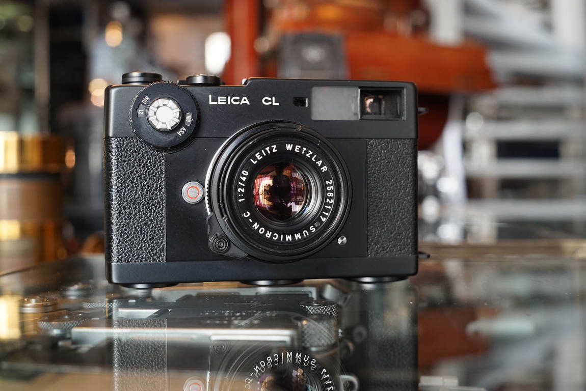 Leica CL + Leitz Wetzlar Summicron-C 1:2 / 40mm - Fotohandel