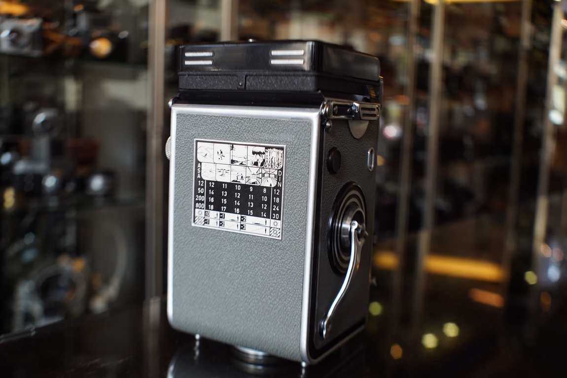 Rolleiflex T in grey, 75mm F/3.5 Tessar lens - Fotohandel