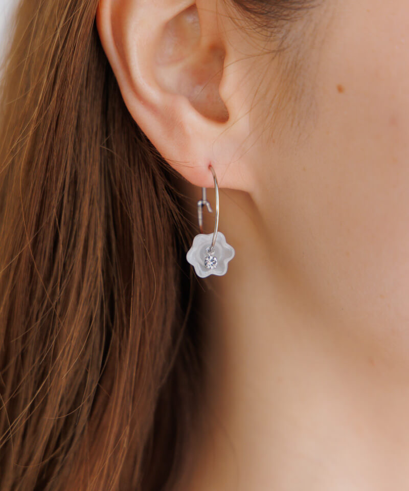 tiny flower hoop pierce～ﾀｲﾆｰﾌﾗﾜｰﾌｰﾌﾟﾋﾟｱｽ | flower／フラワー公式通販