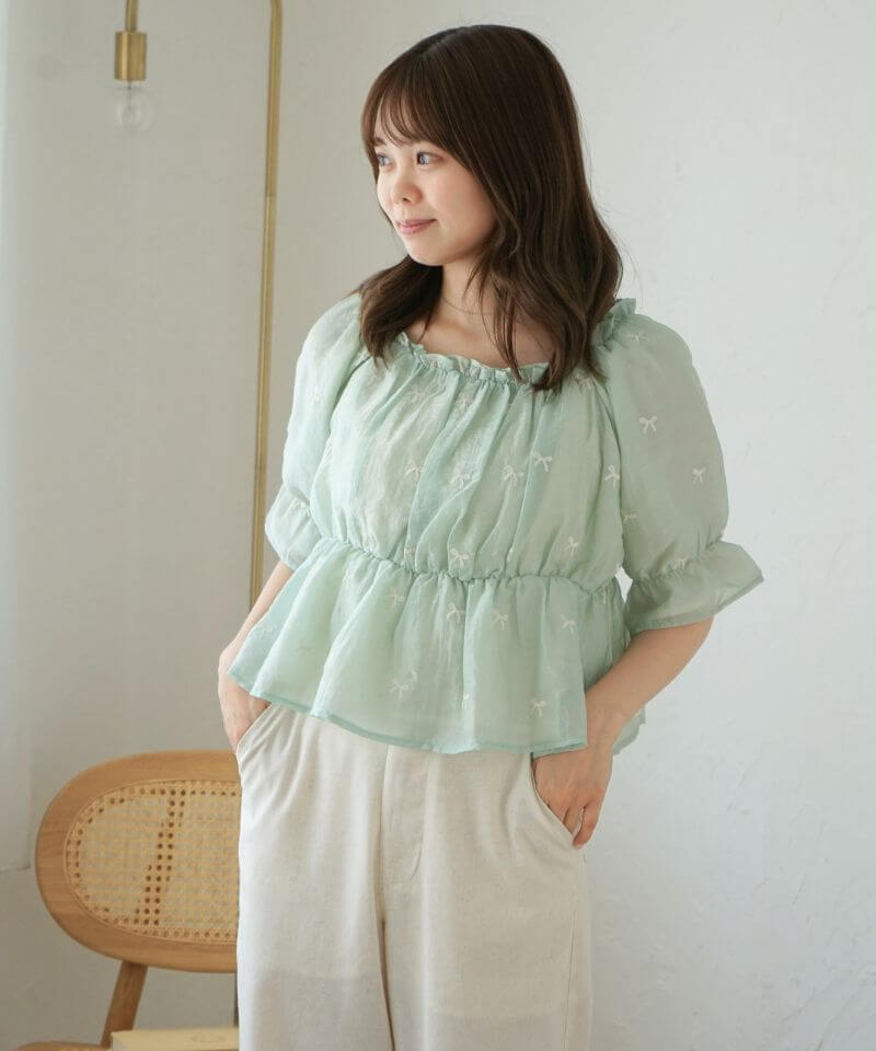 30%OFF】pearly ribbon blouse～ﾊﾟｰﾘｰﾘﾎﾞﾝﾌﾞﾗｳｽ | flower／フラワー