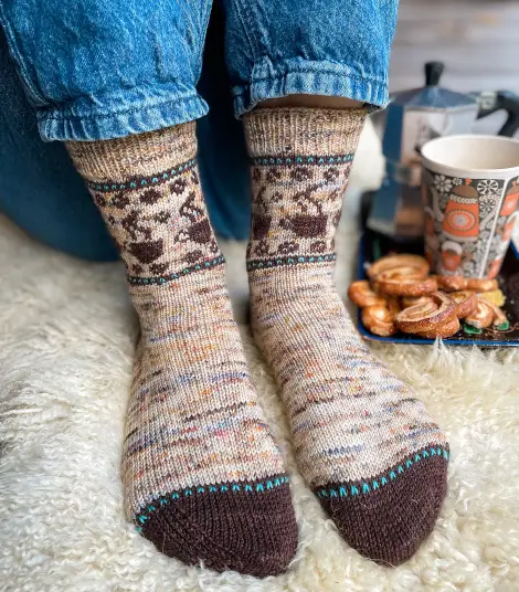Episode 135 - Charming Colourwork Socks - Stone Knits - Fruity