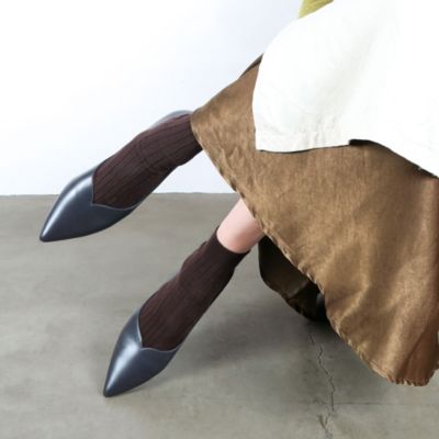 enchanted(エンチャンテッド)の本革Vカットフラットシューズ通販