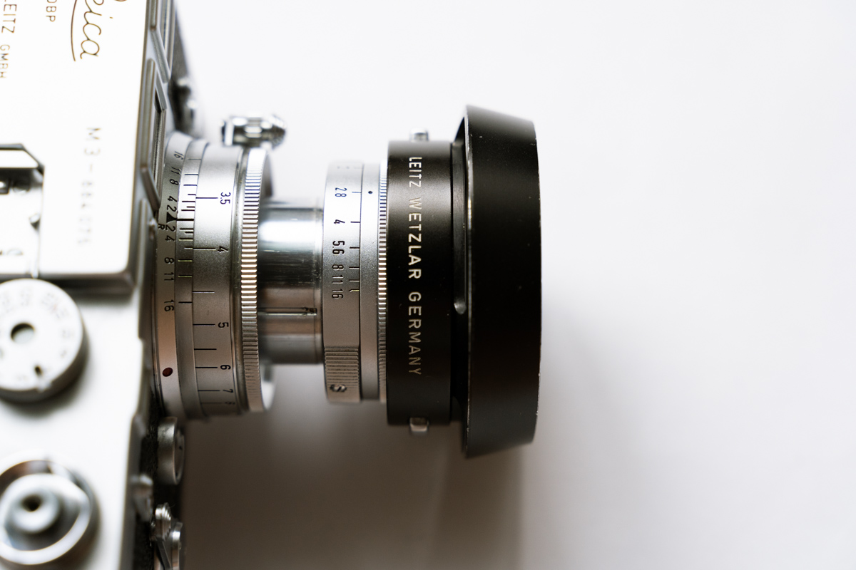 Leicaレンズフード(12585)と沈胴ズミクロン(1st)のマッチングが素敵