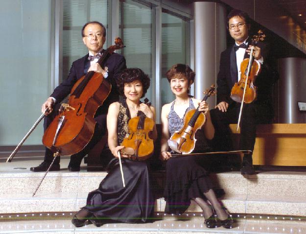 クヮトロ・ピアチェーリ QUATTRO PIACERI 日本の弦楽四重奏曲 クヮトロ