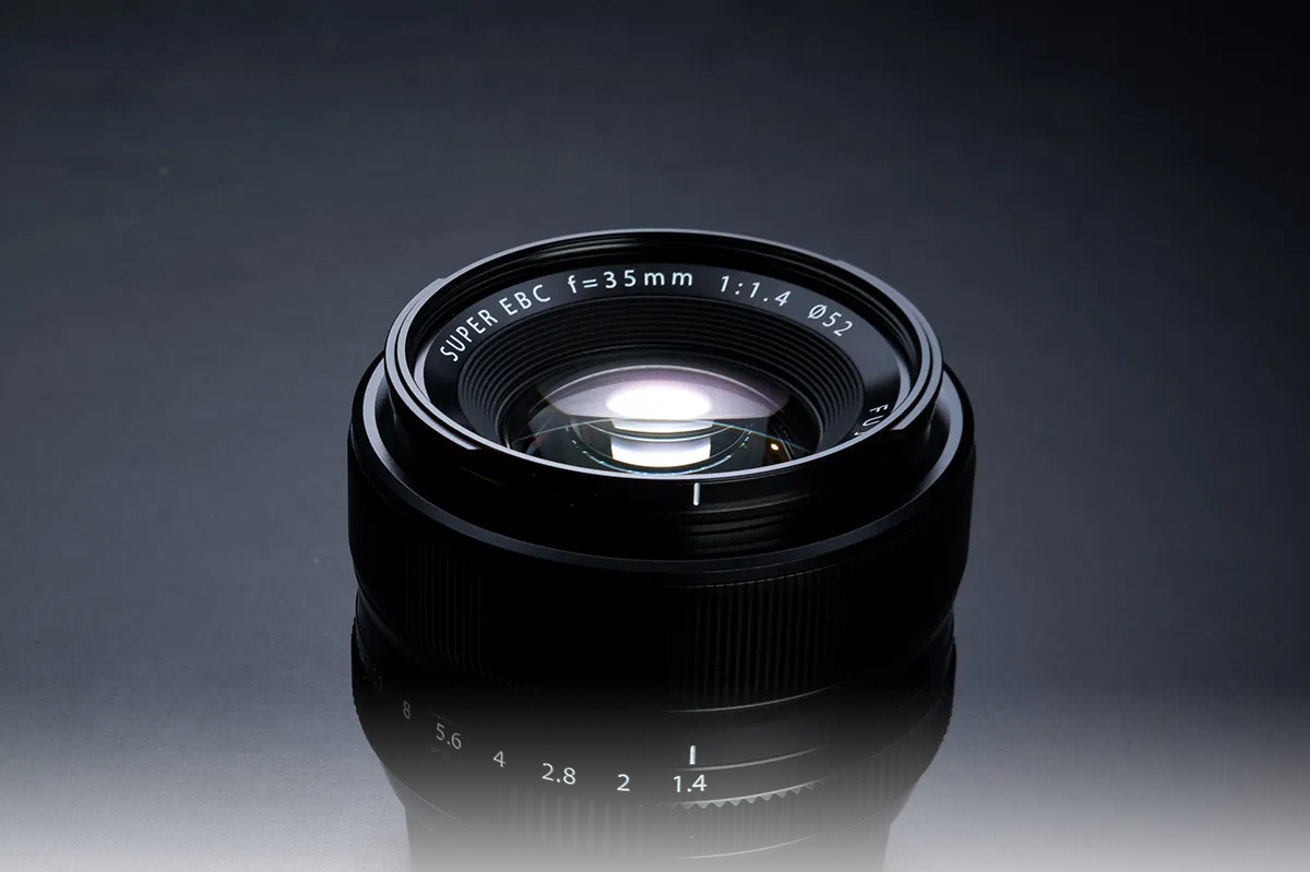 FUJINON XF35mmF1.4 R | Lenses | FUJIFILM X Series & GFX - Canada