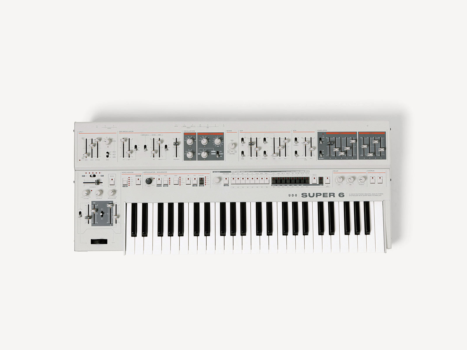 UDO Audio「Super 6」と「Super 6 Desktop」の新しいカラー